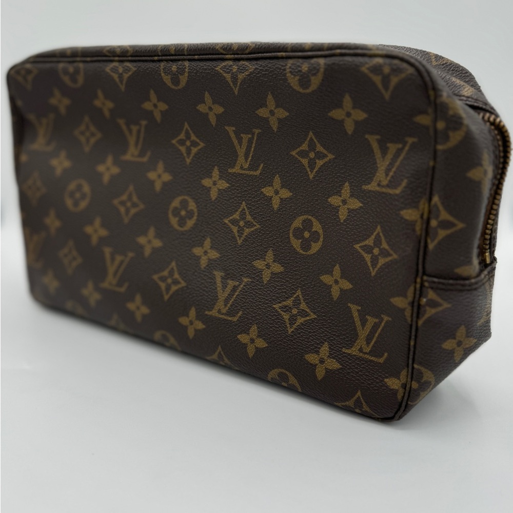 Louis Vuitton Vintage Monogram Toiletry 28